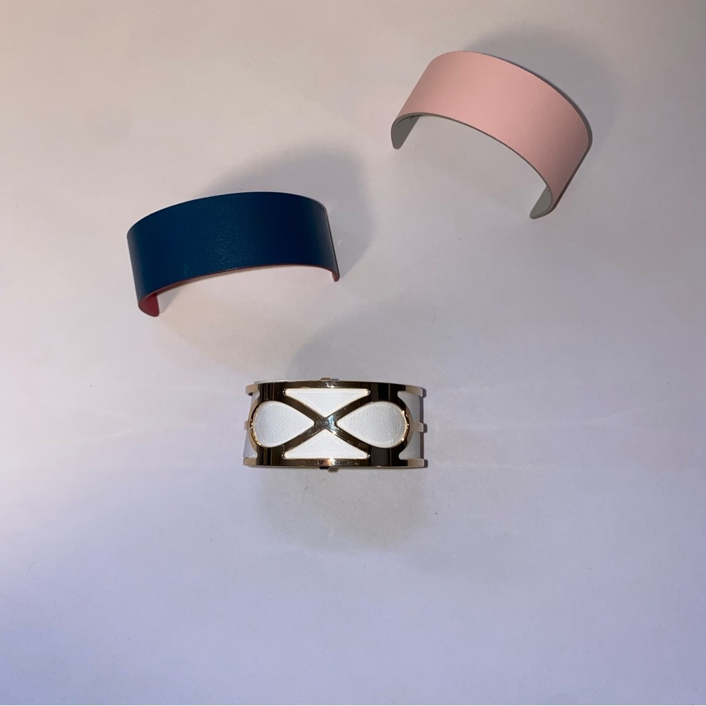 Les Georgettes Womens Gold Tone Finish Reversible Leather Cuff France Costume